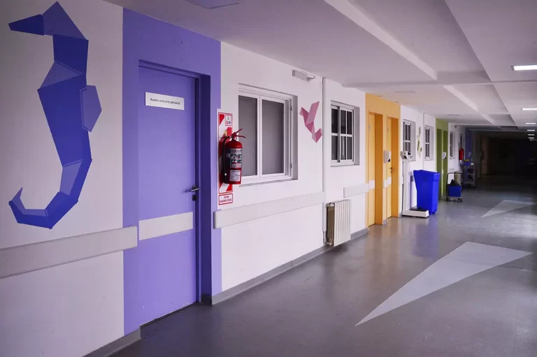 Slider_Pasillo-Pediatrico